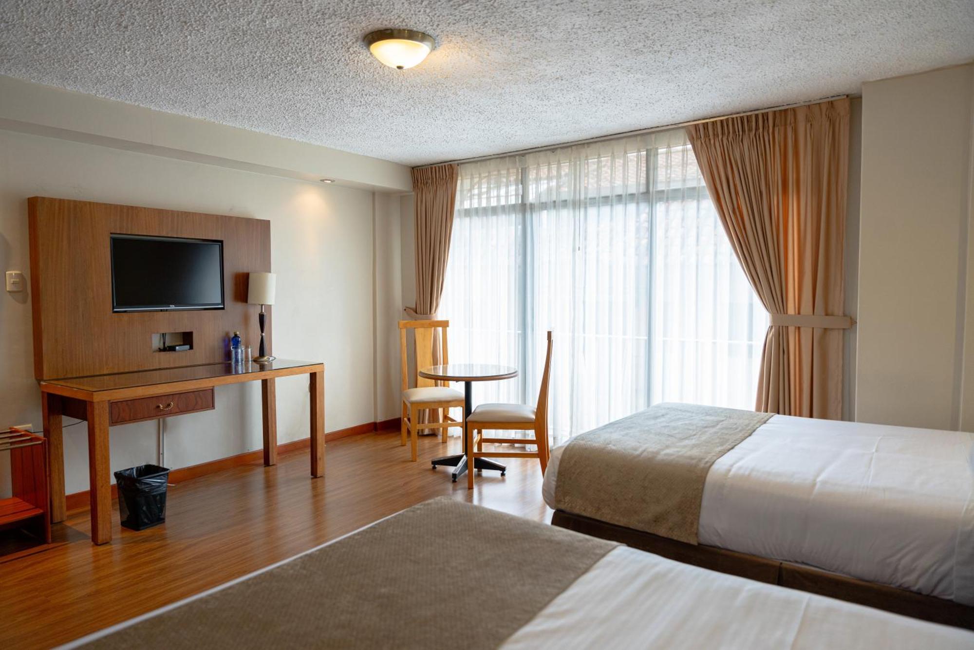 Hotel Santa Monica クエンカ エクステリア 写真