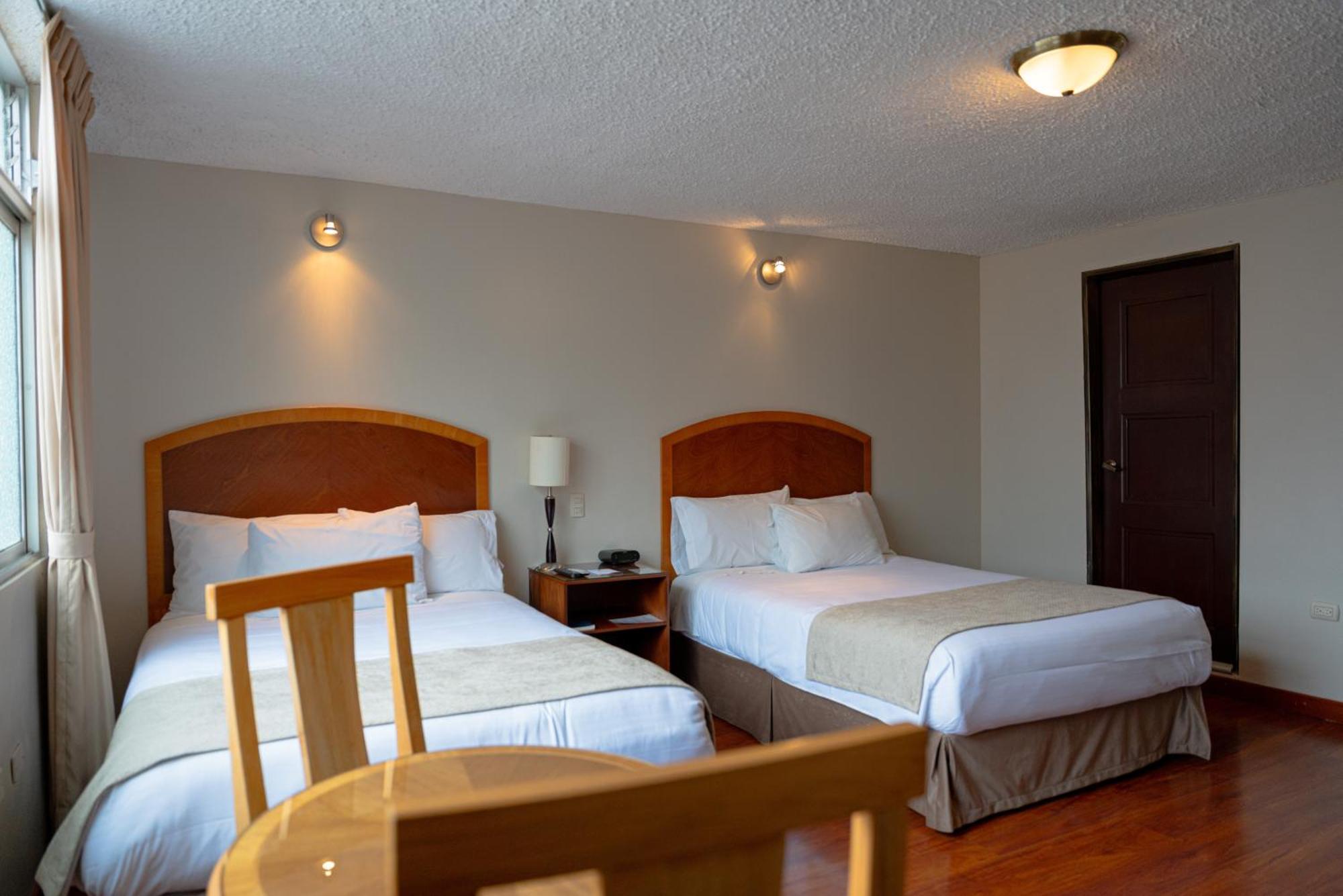 Hotel Santa Monica クエンカ エクステリア 写真