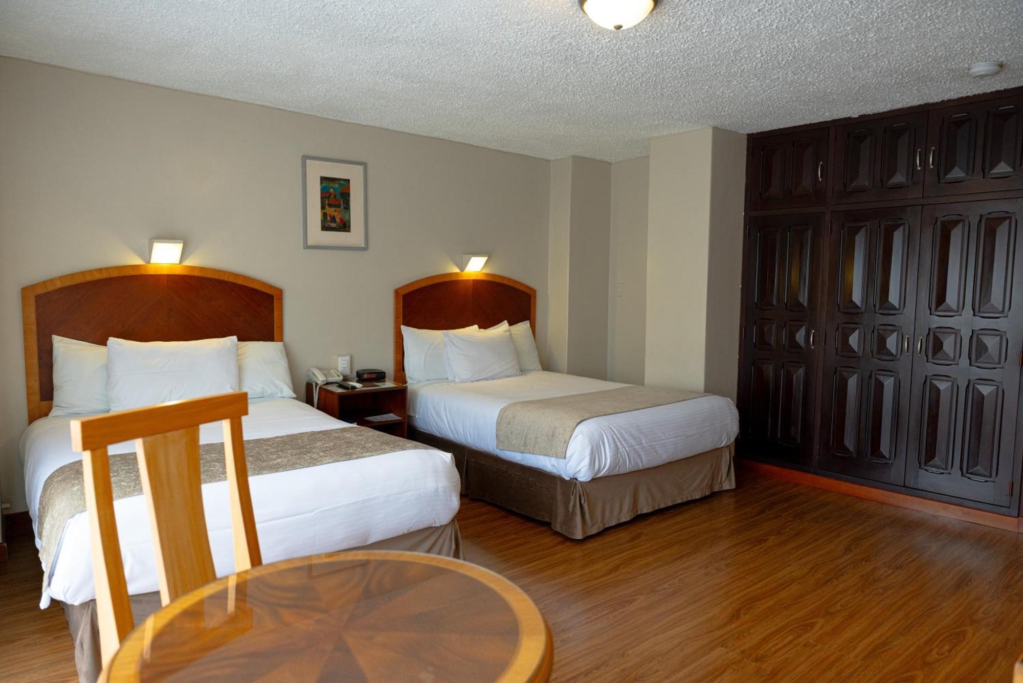 Hotel Santa Monica クエンカ エクステリア 写真